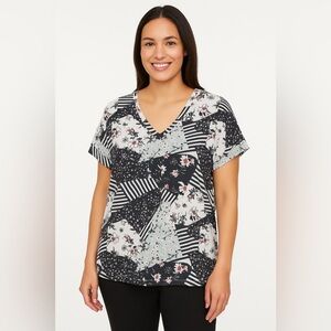 Patchwork Floral V-Neck Short Sleeve Top